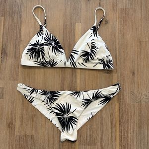 Billabong Size L Palm Print Bikini